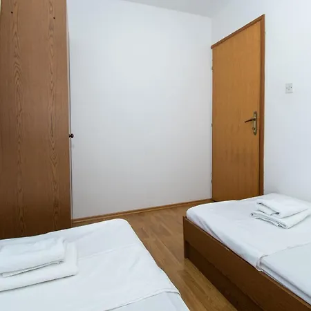 Apartment Niko *