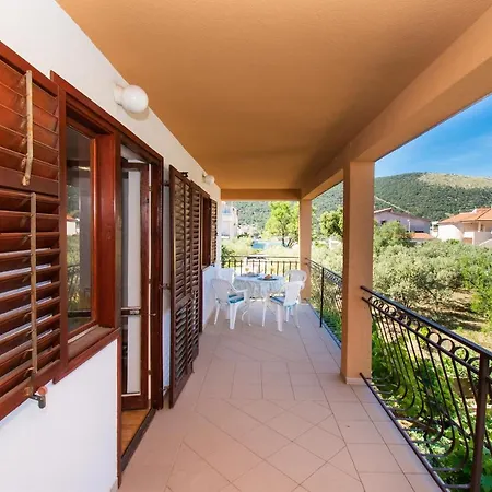 Niko アパート Grebaštica