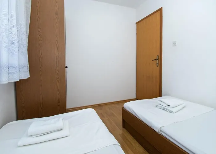 Apartament Niko *